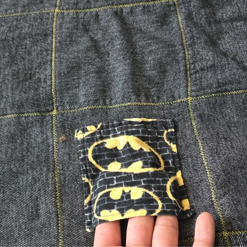 Batman Pictorial Kids Blanket Throw 42x53 Blue Black Yellow Red Gray